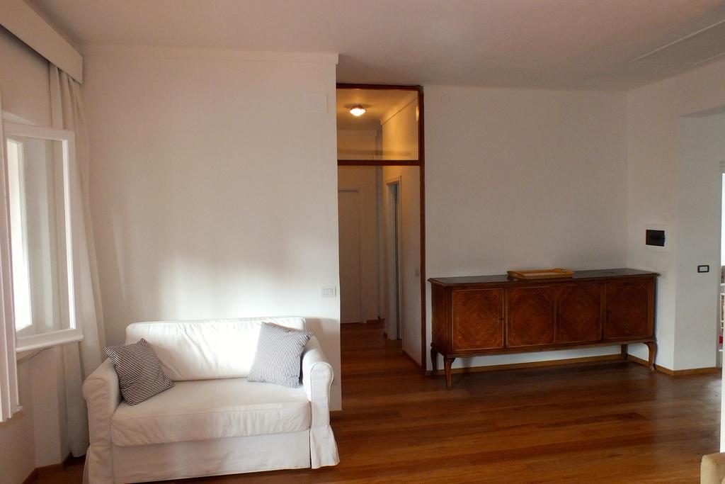 Villa Montecristo Marina di Campo Ruang foto